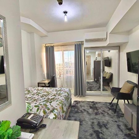 Hola! Condotel @ Inspiria Davao Екстер'єр фото