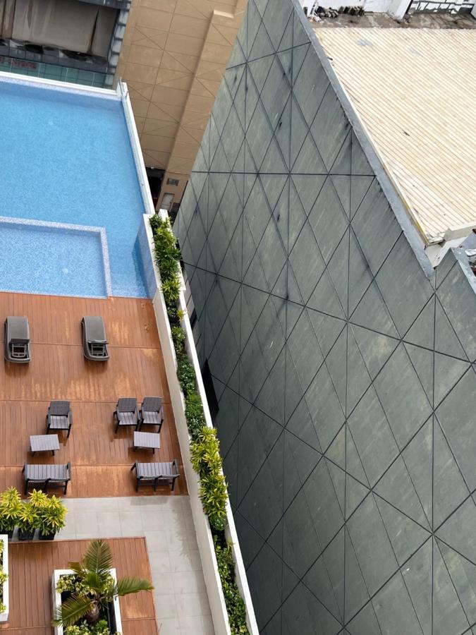 Hola! Condotel @ Inspiria Davao Екстер'єр фото